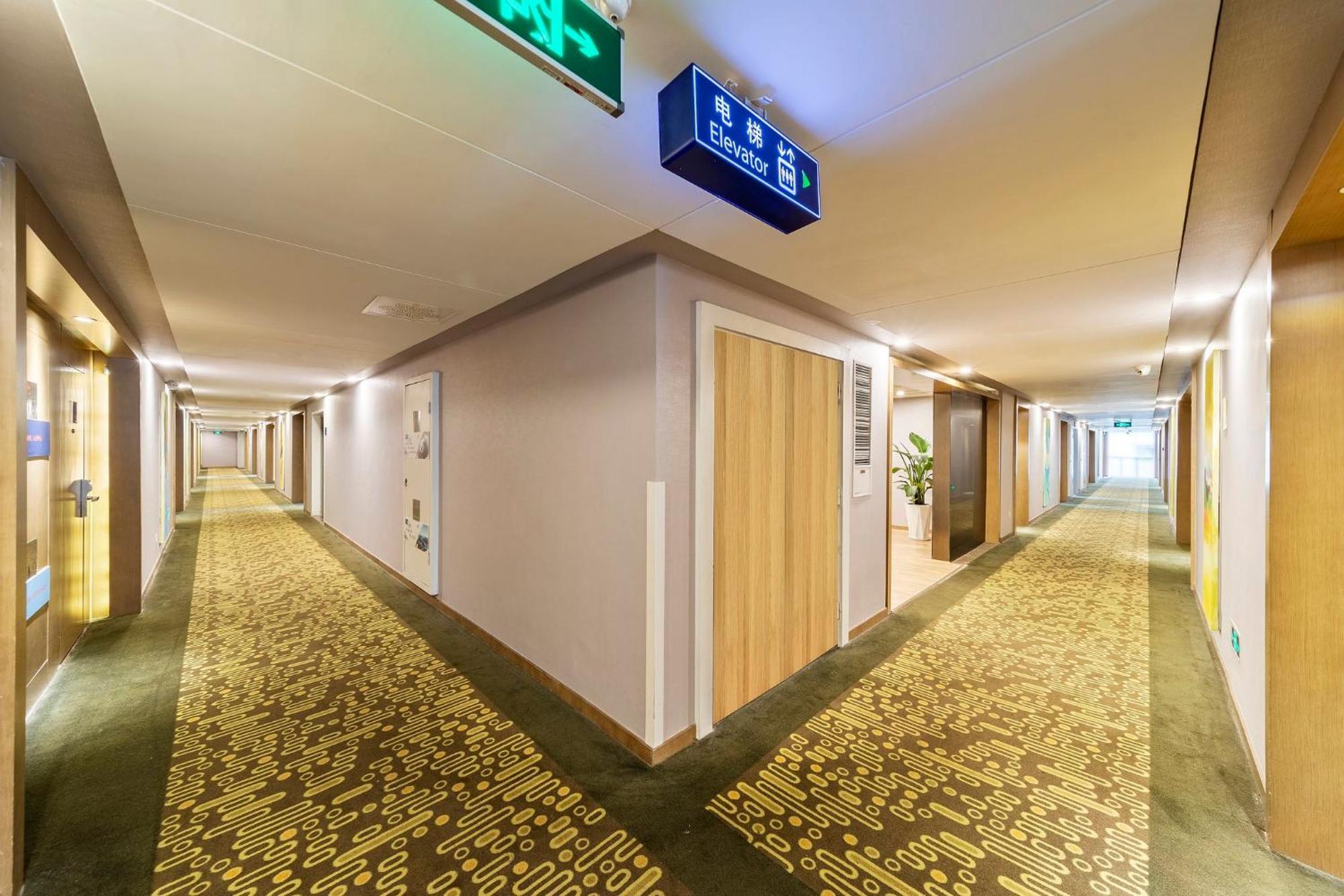 Holiday Inn Express Dujiangyan Ancient City Exterior photo