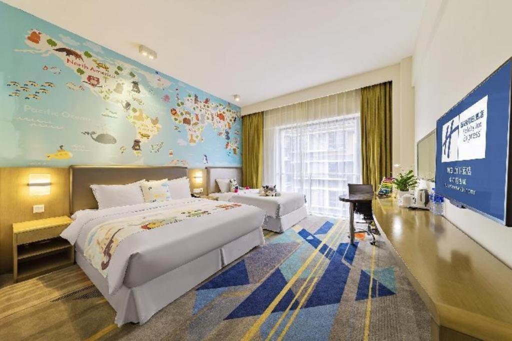 Holiday Inn Express Dujiangyan Ancient City Exterior photo