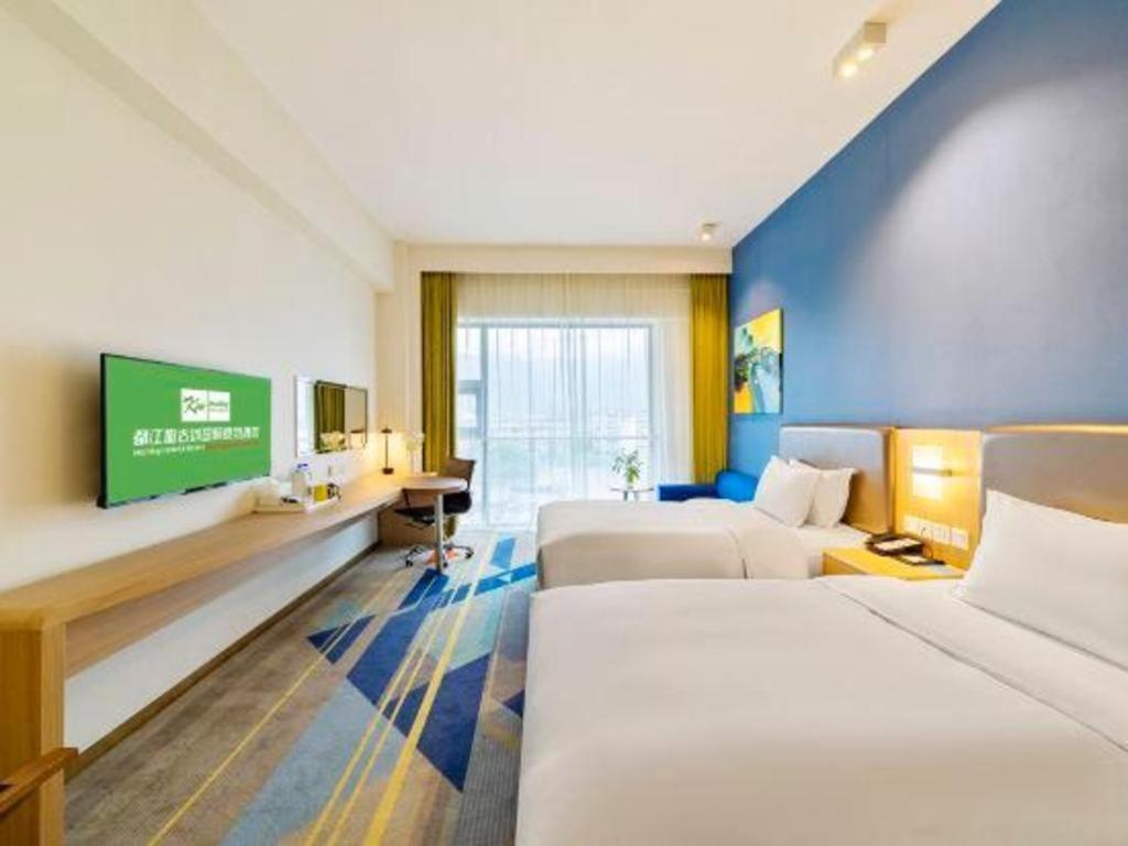 Holiday Inn Express Dujiangyan Ancient City Exterior photo