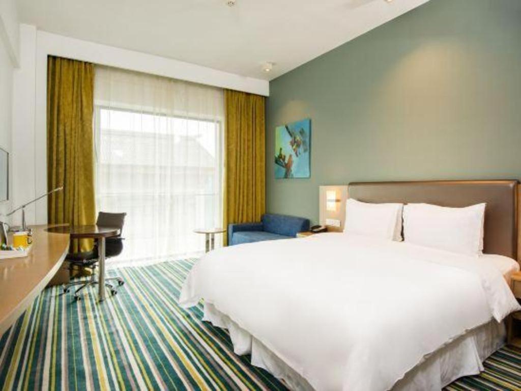 Holiday Inn Express Dujiangyan Ancient City Exterior photo